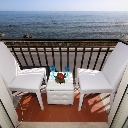 Taorminaxos Daire Giardini Naxos Dış mekan fotoğraf