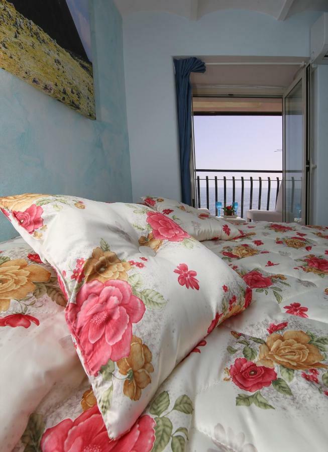 Taorminaxos Daire Giardini Naxos Dış mekan fotoğraf